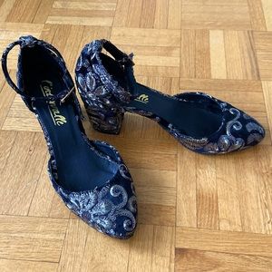 Black velvet with gold embroidery L’Intervalle shoes